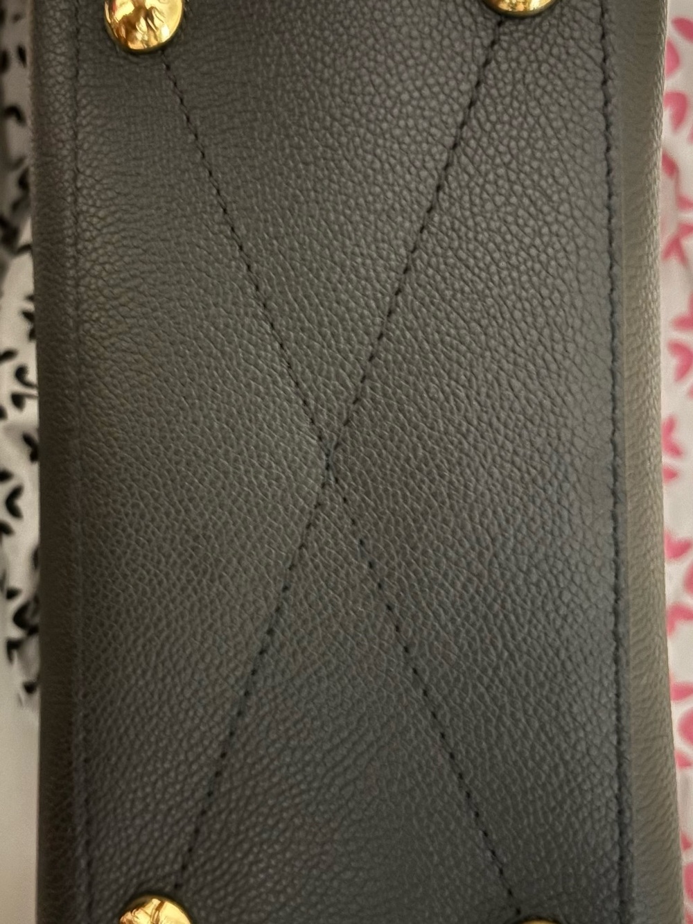 Louis Vuitton Accents Monogram
EmpreinteMontaigne BB with Black Satchel - Picture 9 of 9